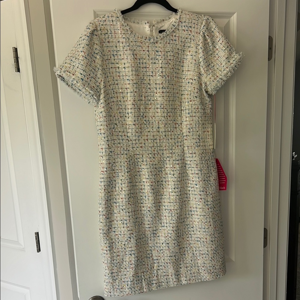 Alexia Admor Cream Sheath Dress with Cuffed Sleeves